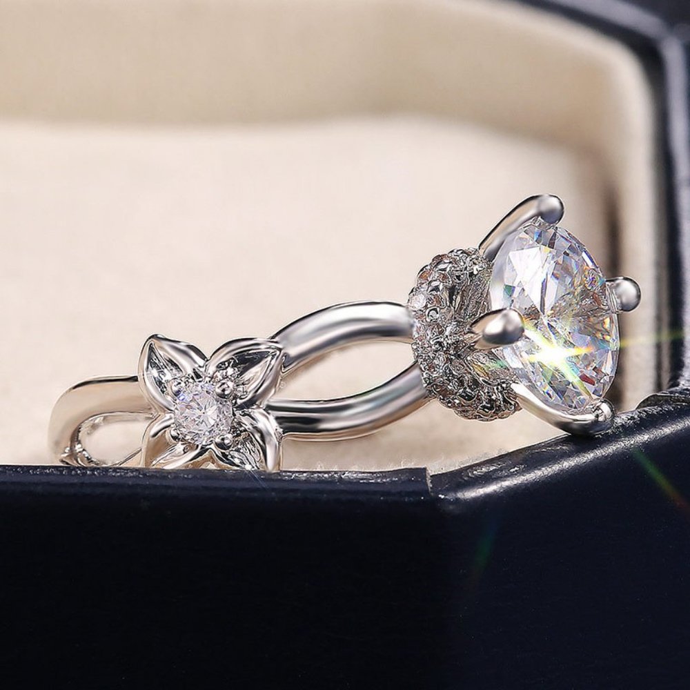 NEW 925 Silver Solitaire Diamond Flower Ring - Picture 5 of 6